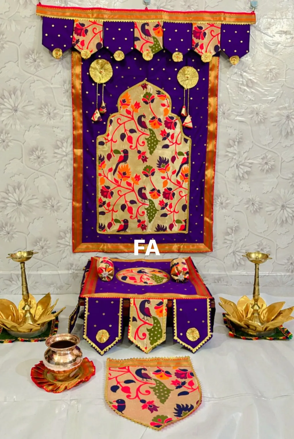 देऊळी pattern Paithani Backdrop and Chaurang cover Combo